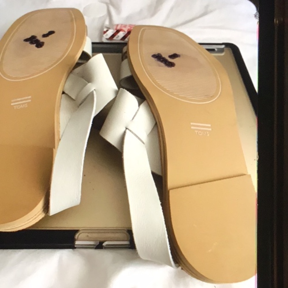 TOMS. SANDALS - Picture 7 of 7
